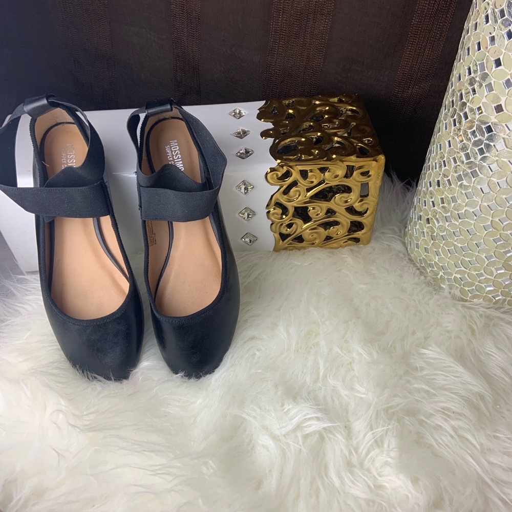 Mossimo black flat